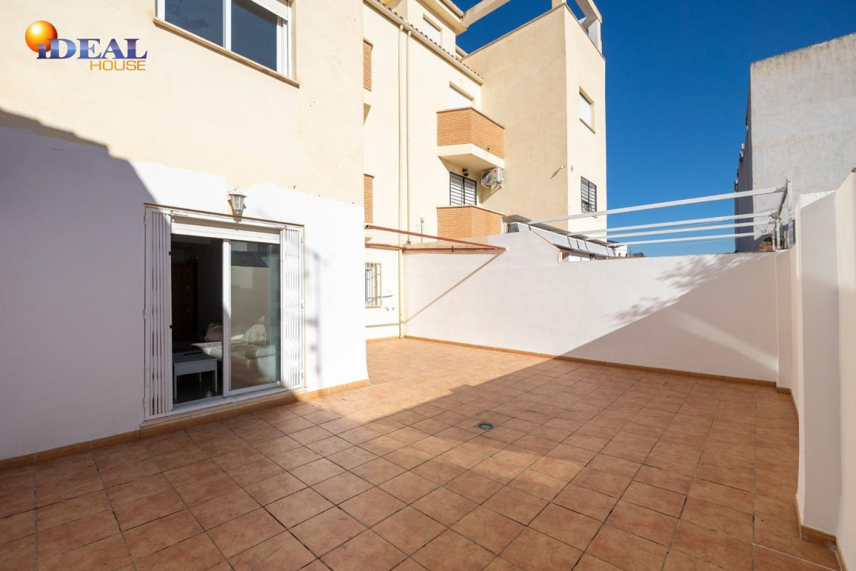 Venta de duplex en , Armilla photo 1