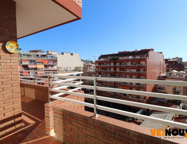 Piso en venta en Santiago Ramon y Cajal, Hospitalet de Llobregat thumbnail 1