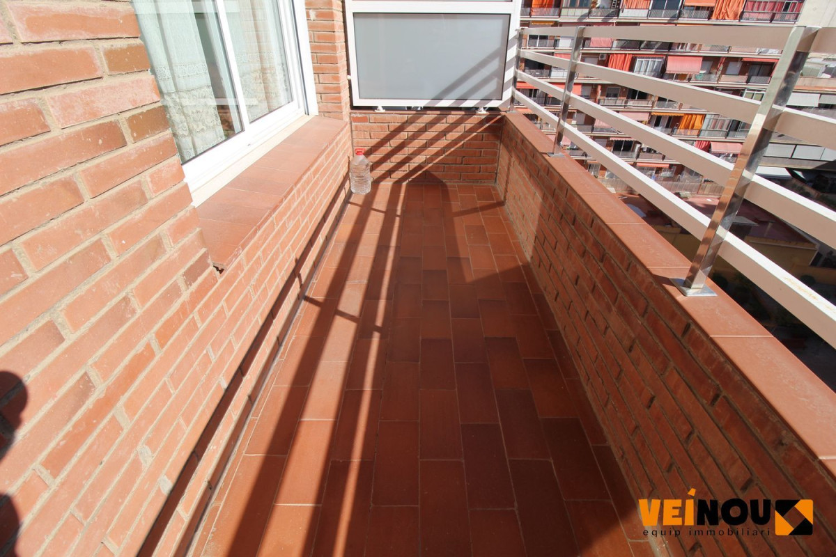 Sprzedaż mieszkania w Santiago Ramon y Cajal, Hospitalet de Llobregat
photo 4