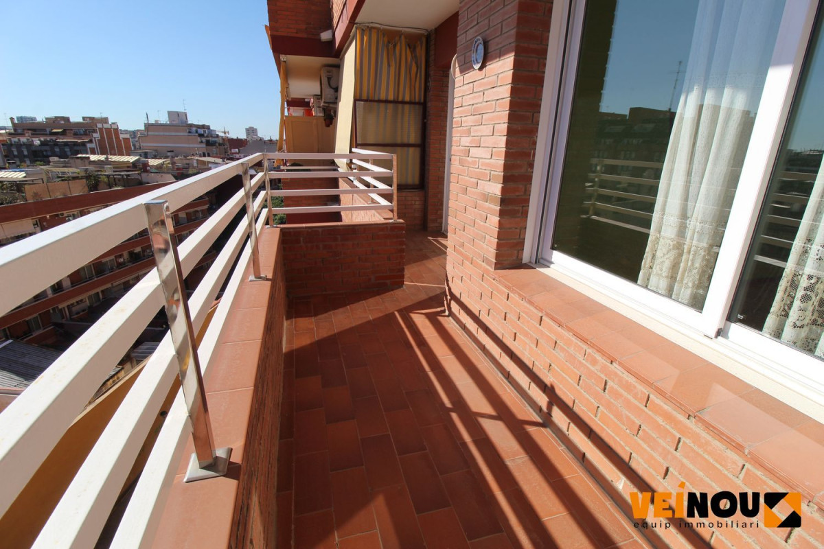 Sprzedaż mieszkania w Santiago Ramon y Cajal, Hospitalet de Llobregat
photo 5