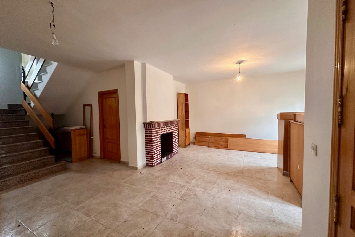 Sale of townhouse in , Arcicollar photo 3