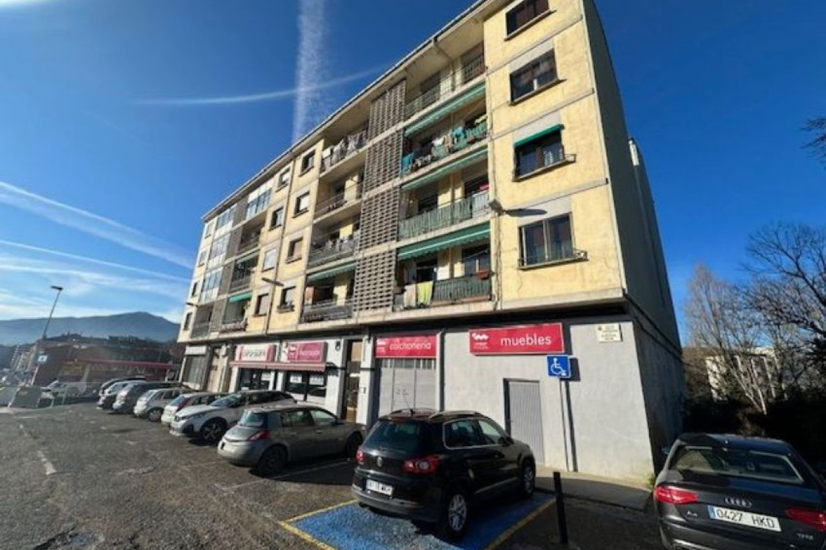 Piso en venta en avenida Guipuzcoa, Эстелья
photo 1