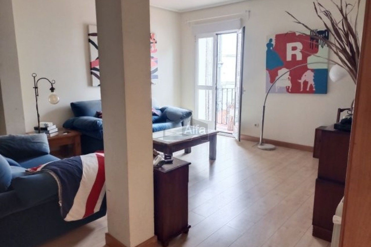 Venta de piso en Puerto Chico, Santander
photo 1
