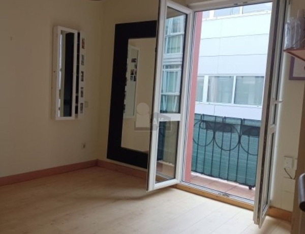 Piso en venta en Puerto Chico , Santander thumbnail 1