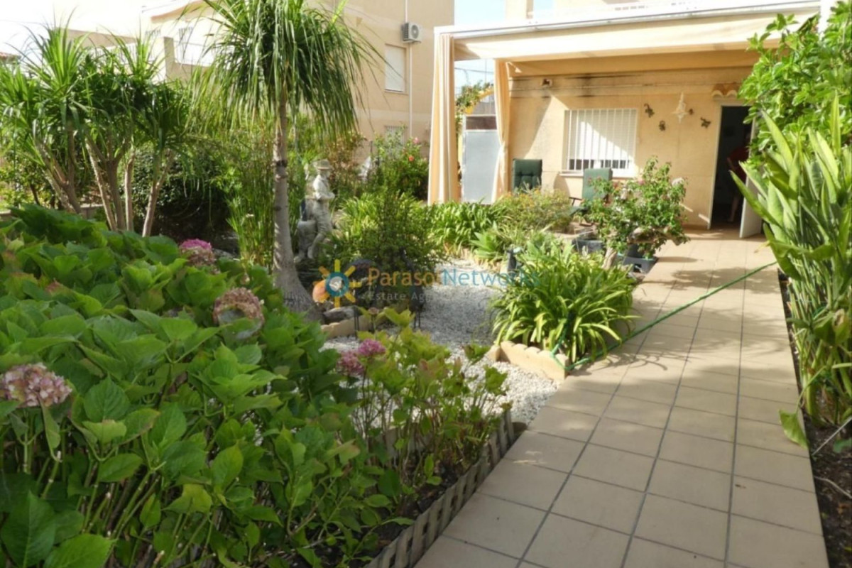 Sale of independent chalet in Oliva Beach, Olive
 photo 2