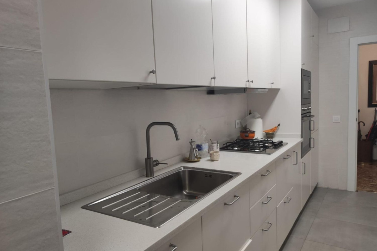 Sale of apartment in Center, Algeciras
 photo 3
