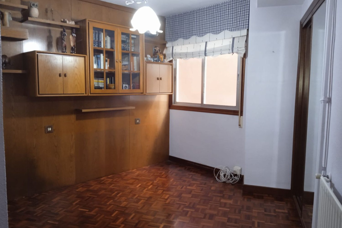 Sale of apartment in julian estevez, Vigo
photo 1