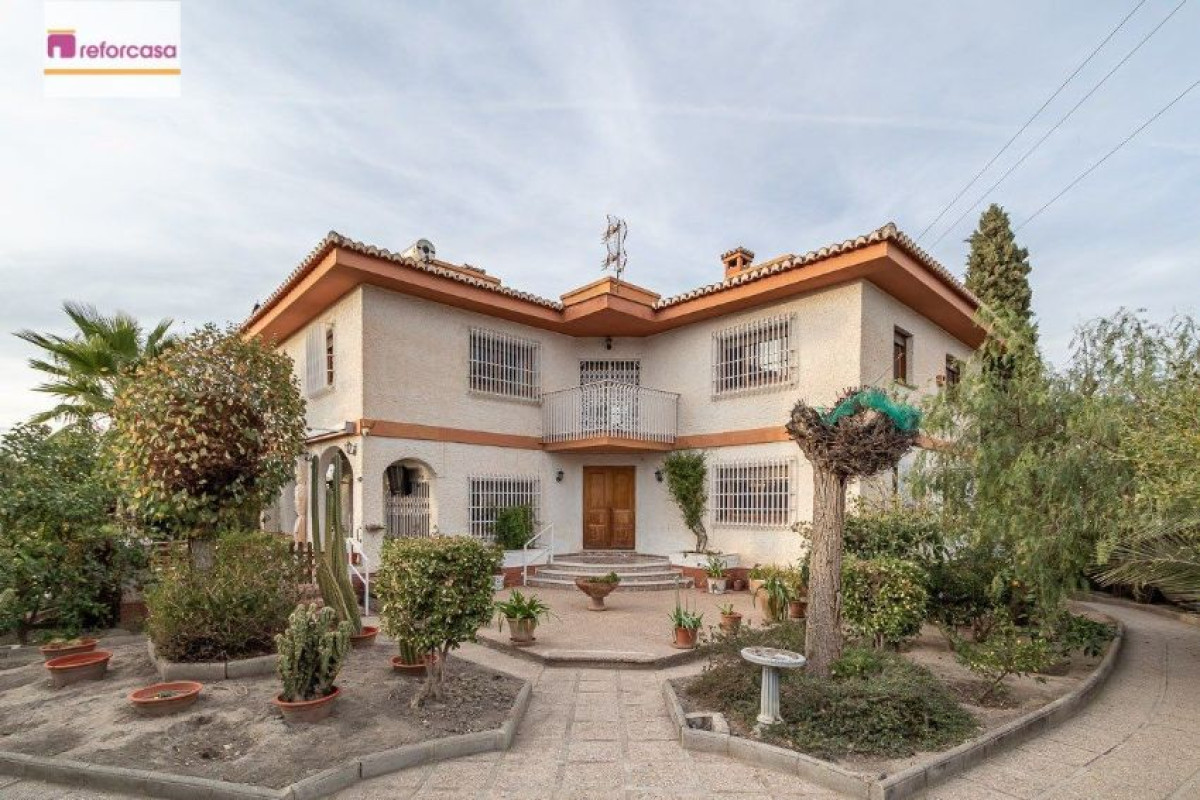 Casa o chalet independiente en venta en calle de los Cerezos, Gojar
photo 1