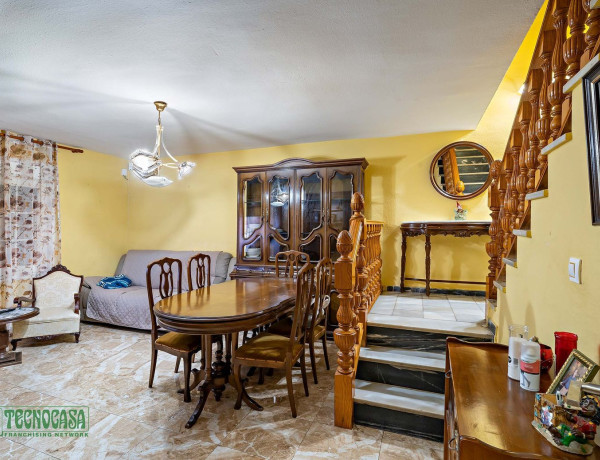 Таунхаус на продажу в  Roquetas , Roquetas de Mar photo 4