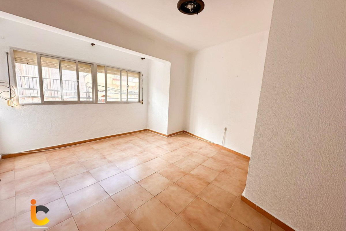 Sale of apartment in Center, Algeciras
photo 1