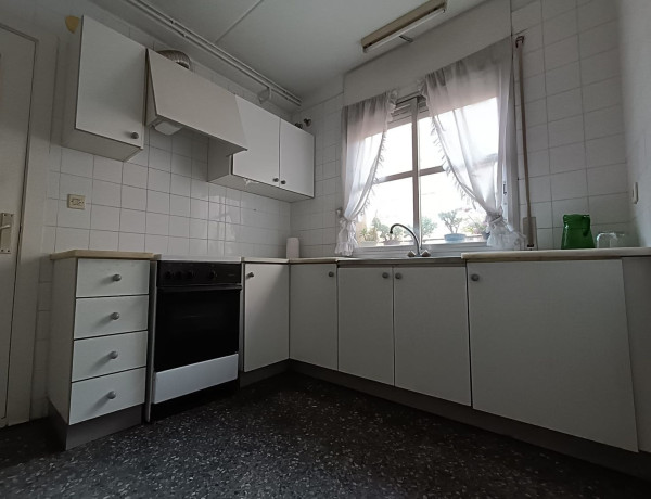 Продажа квартиры в Plaza orcasitas, El Prat de Llobregat photo 1