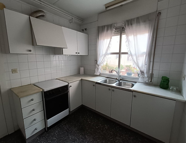 Продажа квартиры в Plaza orcasitas, El Prat de Llobregat thumbnail 1