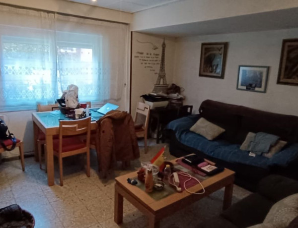 Продажа квартиры в  Calle de Teresa Agüesca, Zaragoza photo 1