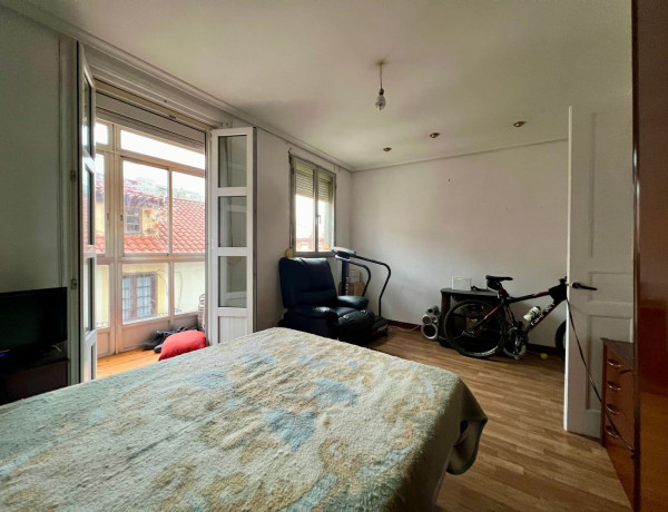 Piso en venta en San Celedonio, Santander photo 1