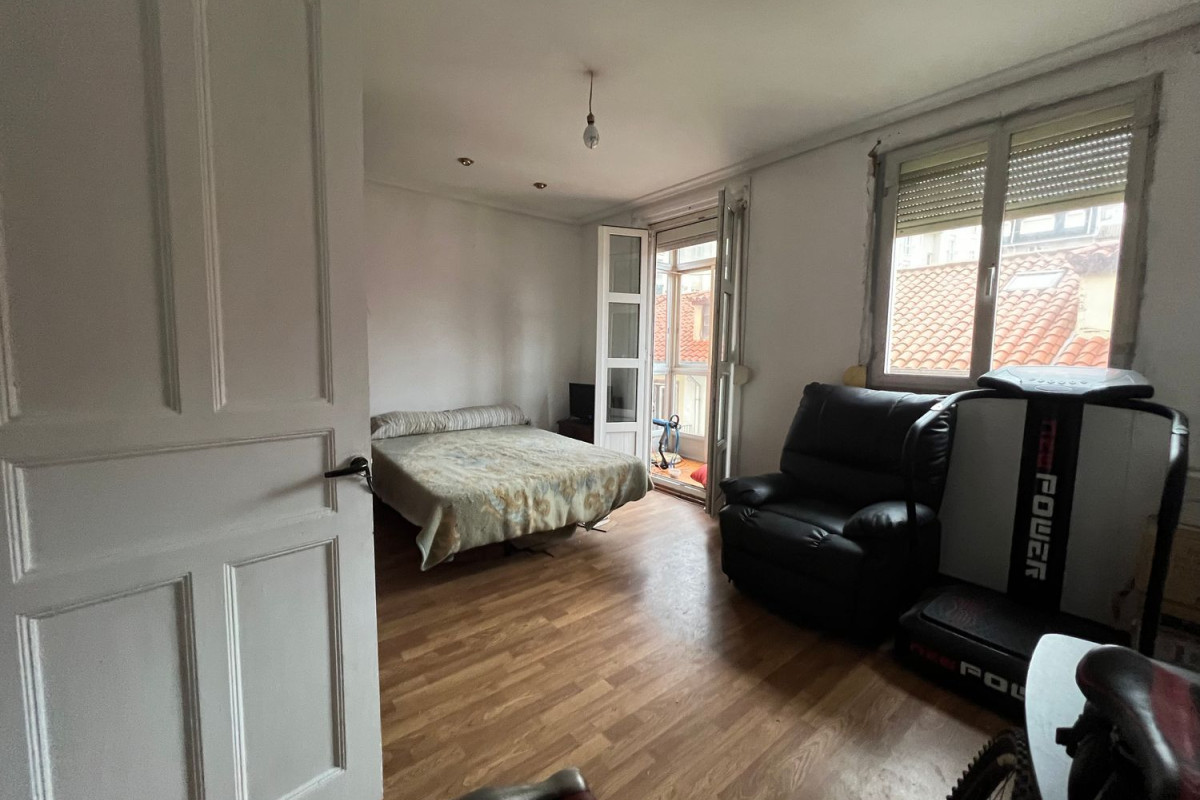 Sale of apartment in San Celedonio, Santander
photo 2
