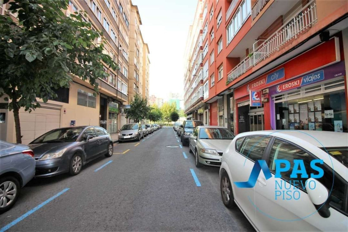 Venta de piso en Calle Ruiz Zorrilla, Santander
 photo 2