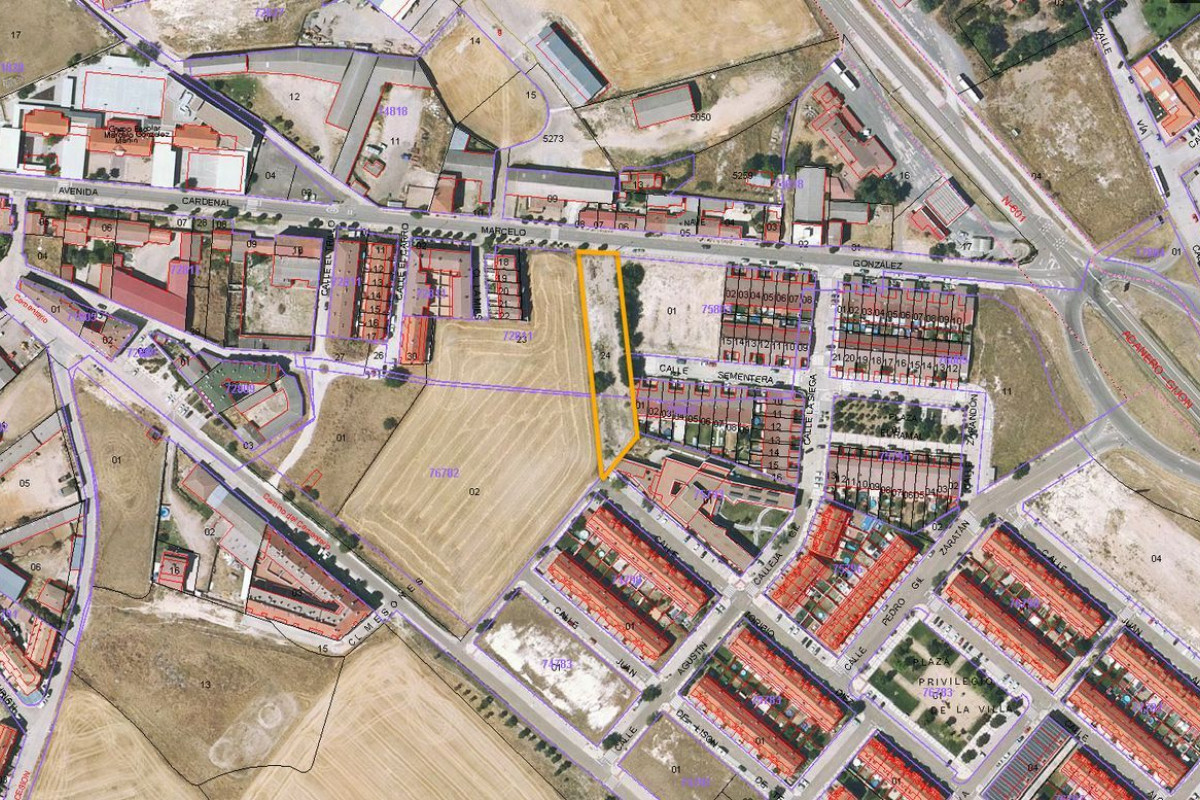 Terreno en venta en Villanubla, Valladolid photo 2