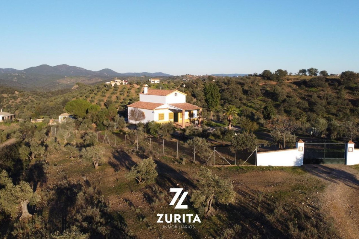 Venta de finca rústica en , Montoro photo 5