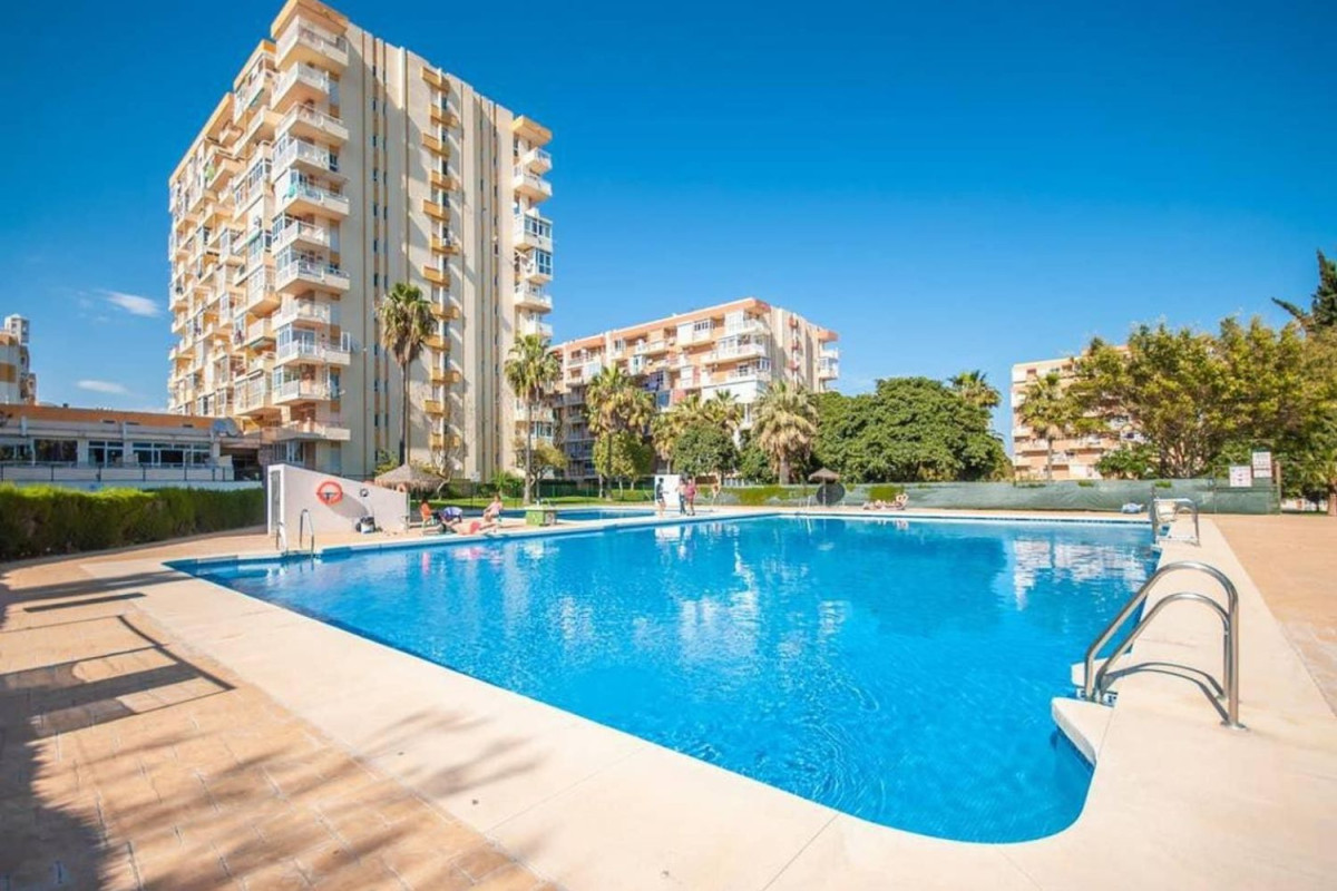 Sprzedaż mieszkania w Avenida gamonal, Benalmádena
photo 1