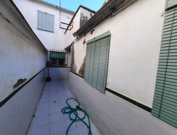 Chalet adosado en venta en , Escalona thumbnail 2