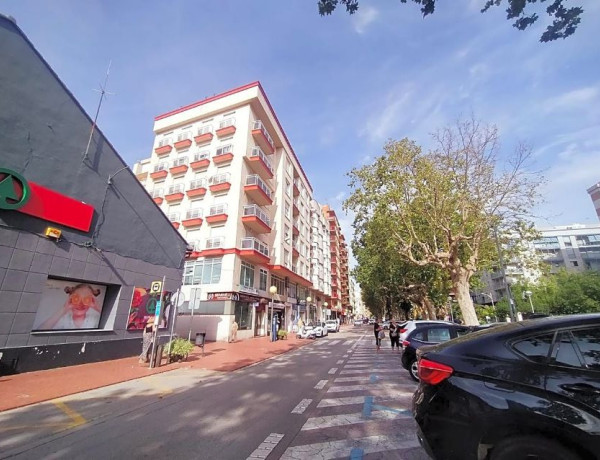 Piso en venta en  Paseo de Lluís Vives, Oliva photo 1