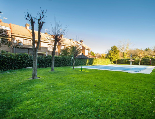 Semi-detached house for sale in  Principado de Asturias , Las Rozas de Madrid photo 2