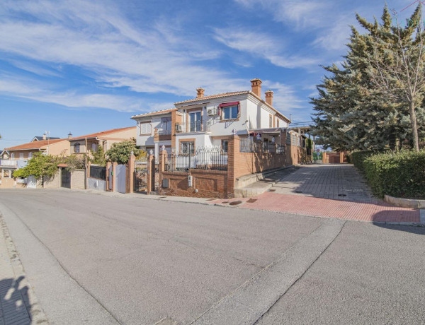 Chalet adosado en venta en , Gojar thumbnail 2