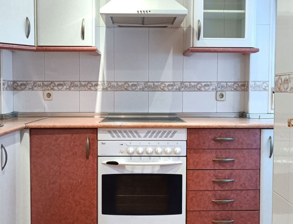 First floor for sale in Plaza Sierra de Navacerrada, Alcorcón thumbnail 2