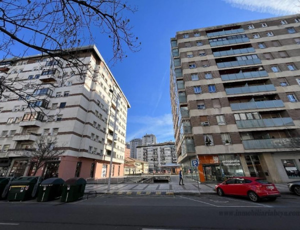 Garaje en venta en San Juan , Pamplona/Iruña photo 1
