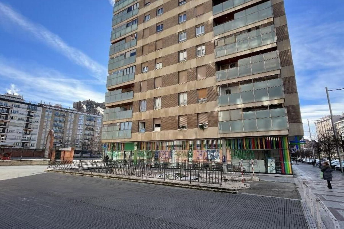 Venta de garaje en San Juan , Pamplona/Iruña photo 4