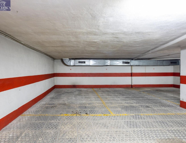 Garaje en venta en Avenida de la Constitución , Granada thumbnail 2