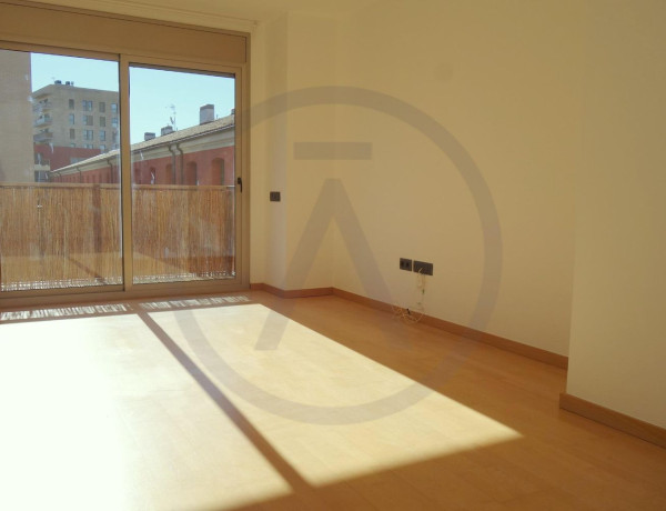 Продажа квартиры в Calle dels Telers, Terrassa thumbnail 2