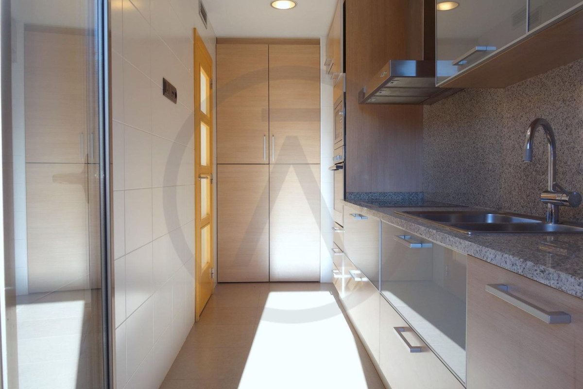 Продажа квартиры на Calle dels Telers, Терраса
photo 4