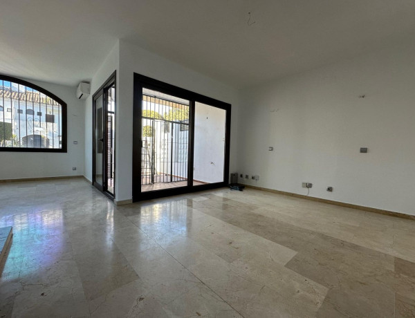 Semi-detached house for sale in  Calle Somontano , Estepona photo 4