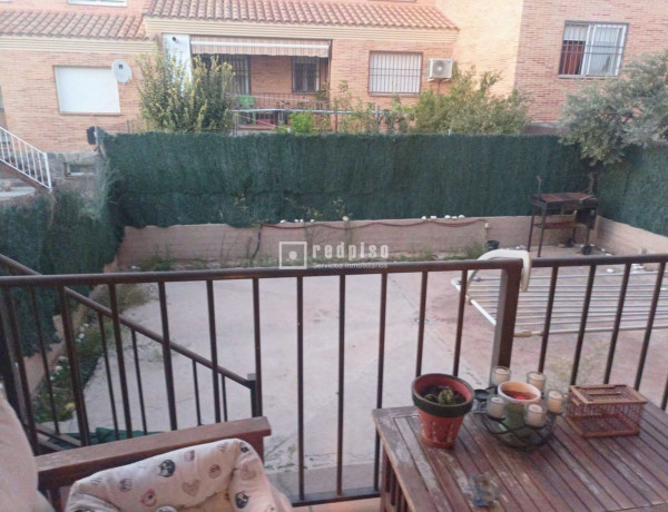 Chalet adosado en venta en  Bº Estación - Cruz Roja , Illescas photo 2