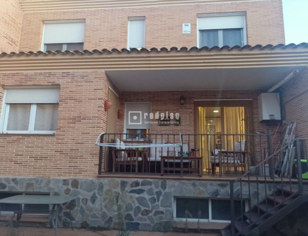 Chalet adosado en venta en  Bº Estación - Cruz Roja , Illescas photo 3