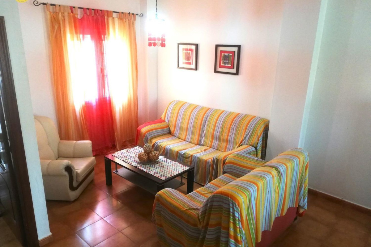 Venta de chalet adosado en , Lepe photo 3
