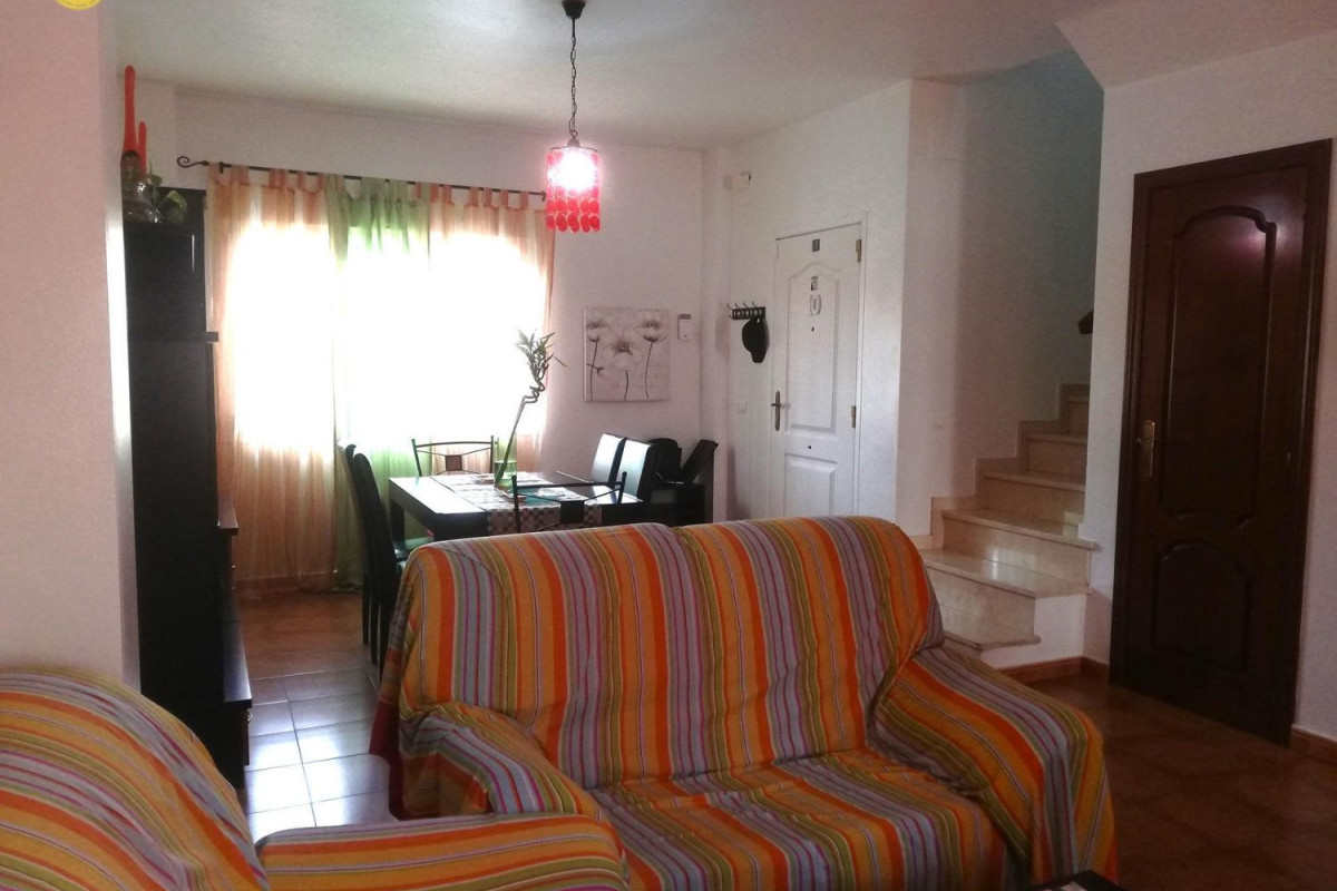 Venta de chalet adosado en , Lepe photo 4