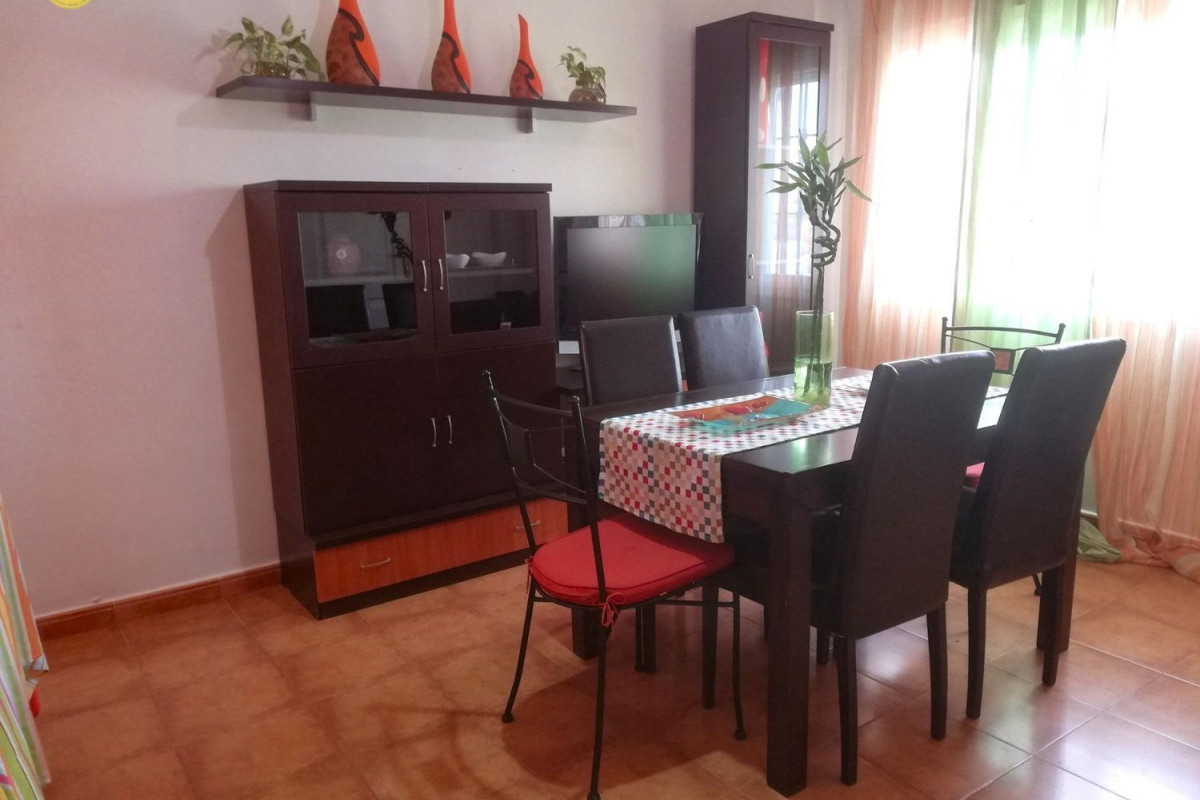 Venta de chalet adosado en , Lepe photo 5