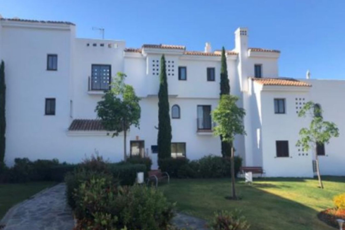 Sprzedaż parteru w Urbanizacion Resid. Mirabella, 4 S, Casares
photo 1
