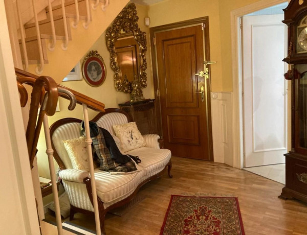Дуплекс на продажу в Vicente aleixandre, Majadahonda photo 3