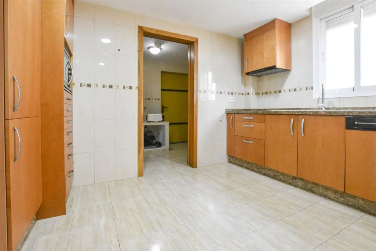 Продажа квартиры на Calle de José María Pereda, Агилас
 photo 3