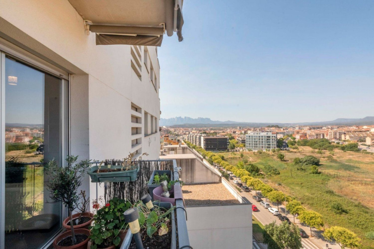 Venta de piso en Ctra. Santpedor - Bases de Manresa, Manresa
photo 2