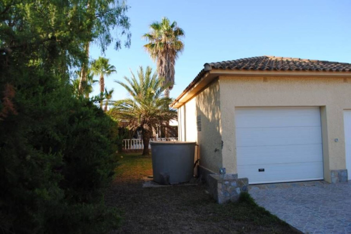Terreno en venta en Orihuela, Alicante photo 2