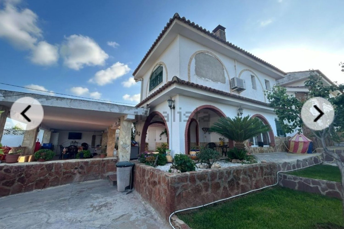 Casa o chalet independiente en venta en calle del Patinet, 88, Riba-Roja de Túria
photo 1