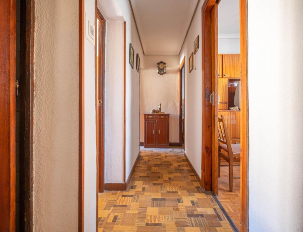 Piso en venta en Calle de la Virgen de las Angustias, Ávila photo 1