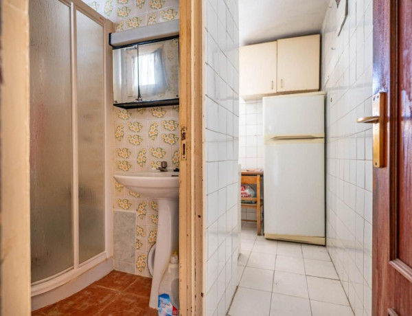 Piso en venta en Calle de la Virgen de las Angustias, Ávila thumbnail 1