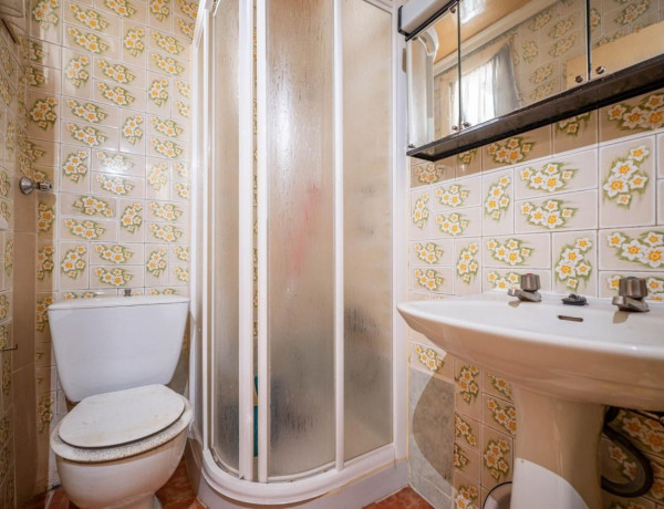 Piso en venta en Calle de la Virgen de las Angustias, Ávila thumbnail 2