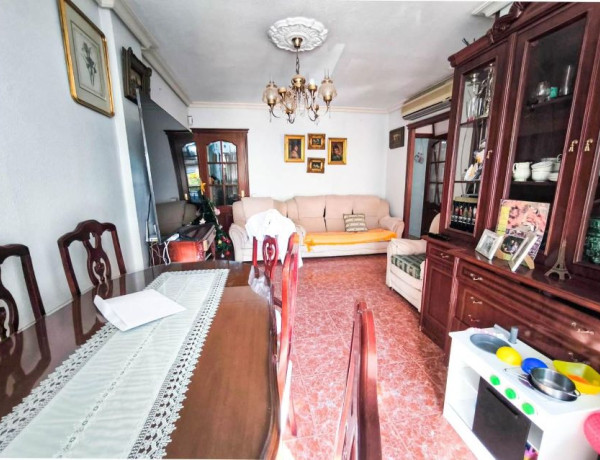 Piso en venta en  Calle Pintor Pedro Bueno, Distrito Fuensanta - Zona Arcángel photo 1