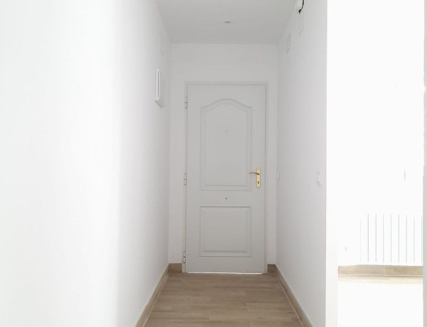 Bajo en venta en  Calle Canarias, San Sebastián de los Reyes photo 3